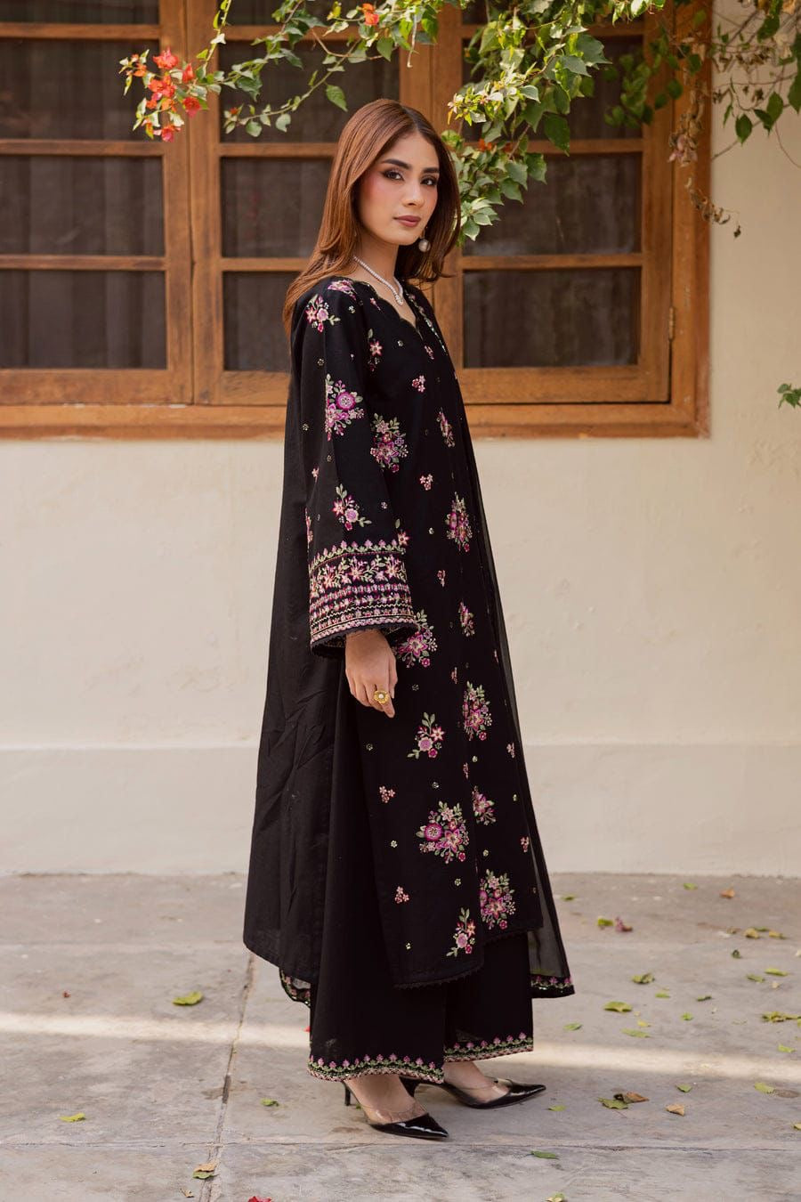 BATIK 3PC LAWN EMBROIDERED UNSTITCHED D#1120