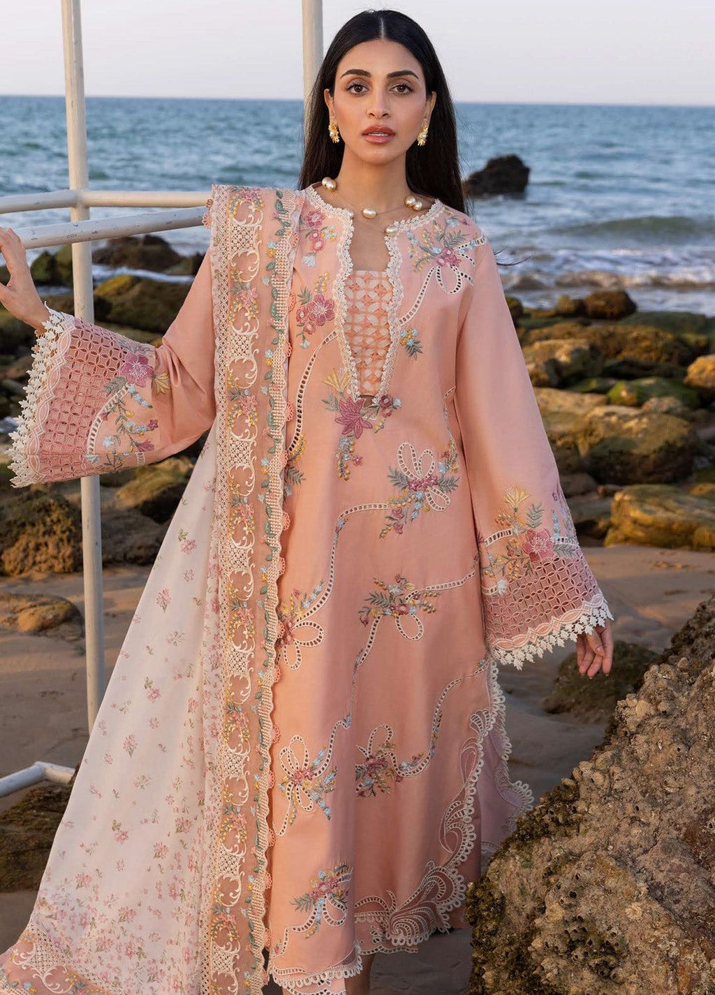 CRIMSON 3PC LAWN UNSTITCHED EMBROIDERED 
Code:4028