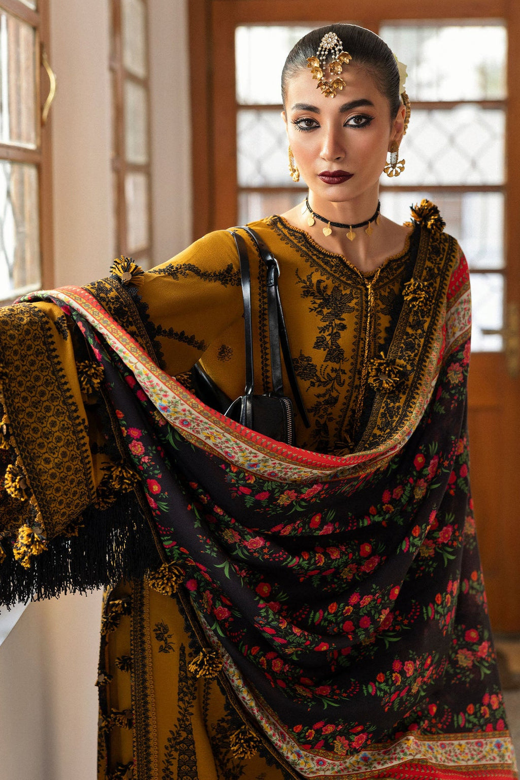 HUSSAIN REHAR 3PC UNSTITCHED EMBROIDERED