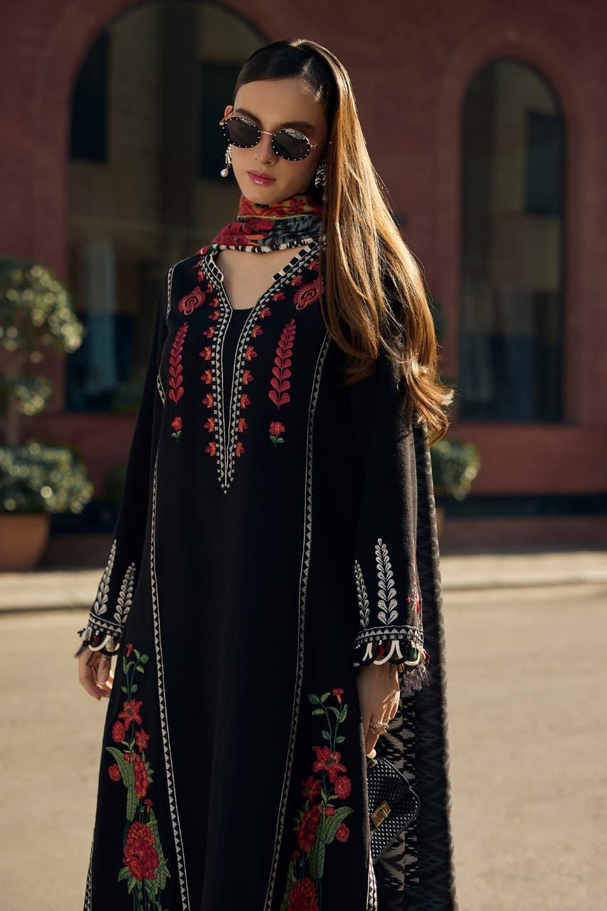 CHARIZMA 3PC LAWN  EMBROIDERED UNSTITCHED D#1112