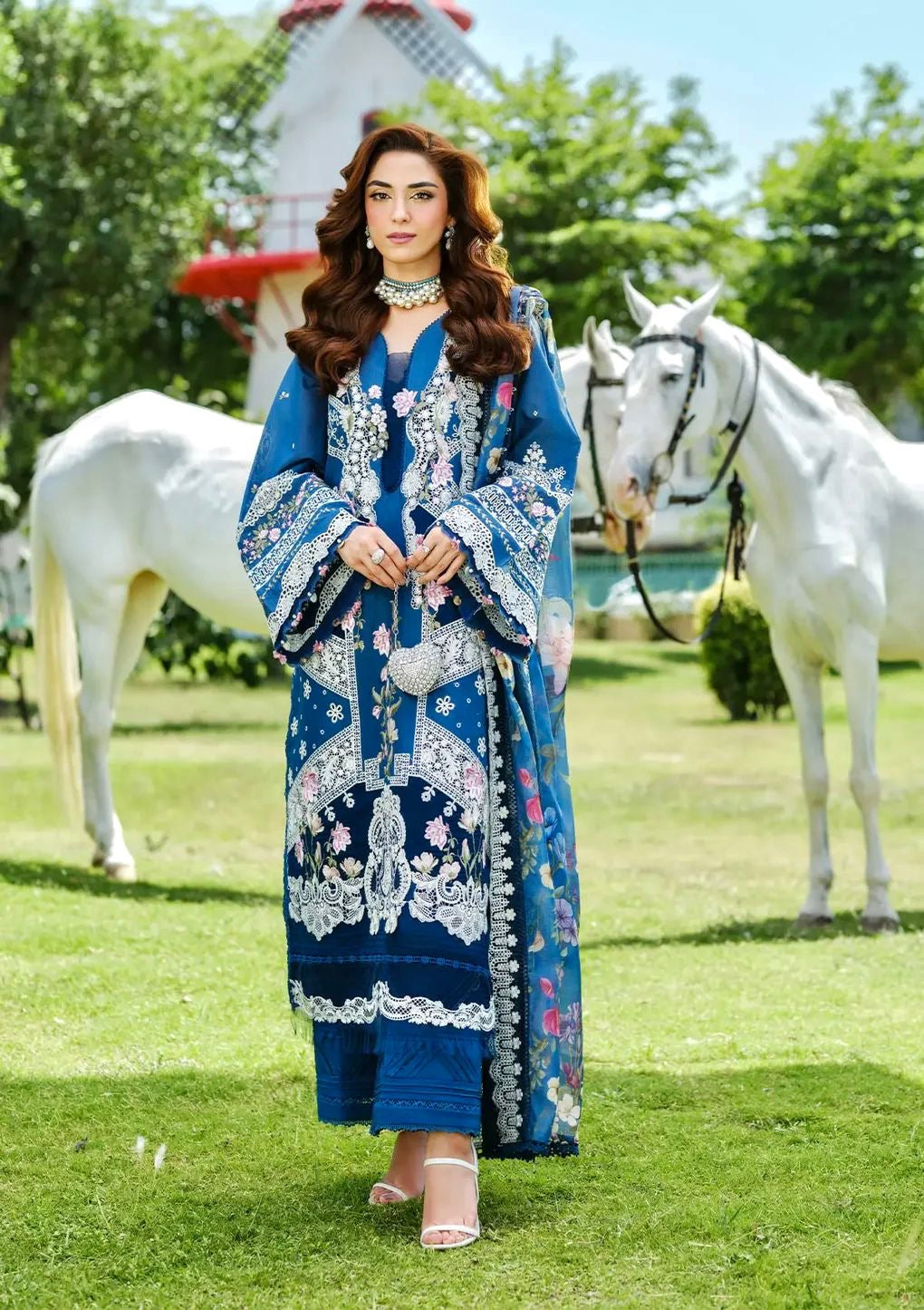 NOOR KHAS 3PC LAWN UNSTITCHED EMBROIDERED 
Code:21