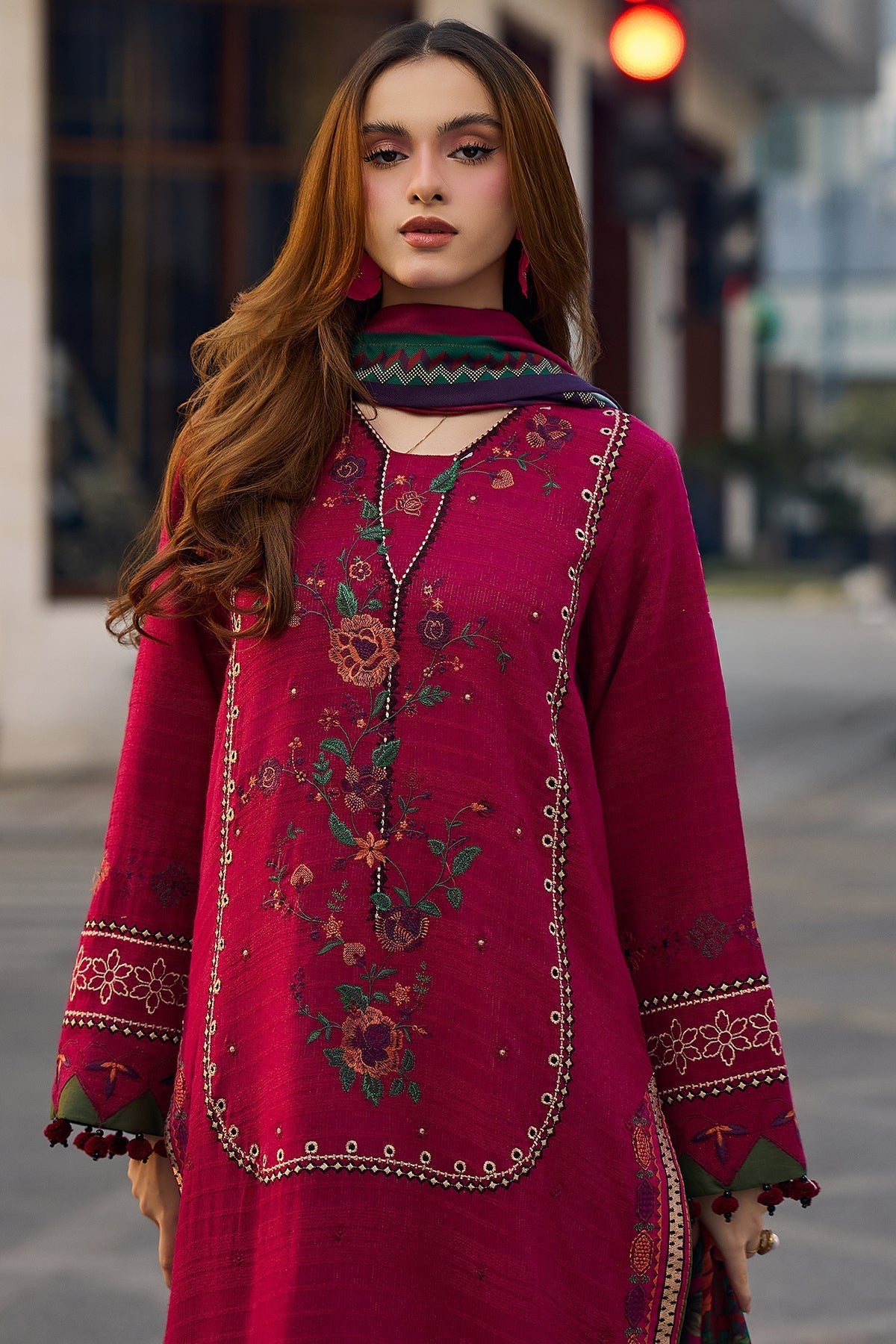 CHARIZMA LAWN-3PC EMBROIDERED Code:7325