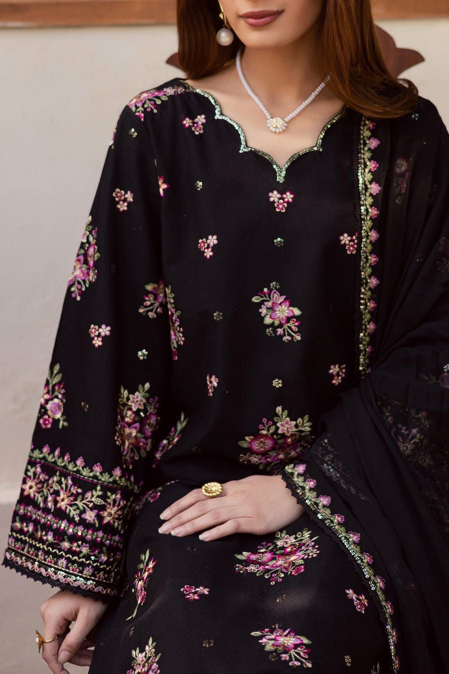 BATIK 3PC LAWN EMBROIDERED UNSTITCHED D#1120