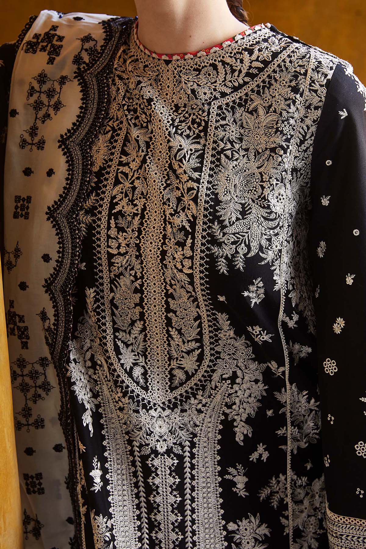 Hussain Rehar 3PC Embroidered Lawn Suit with Printed Cotton Slub Net Dupatta -7172