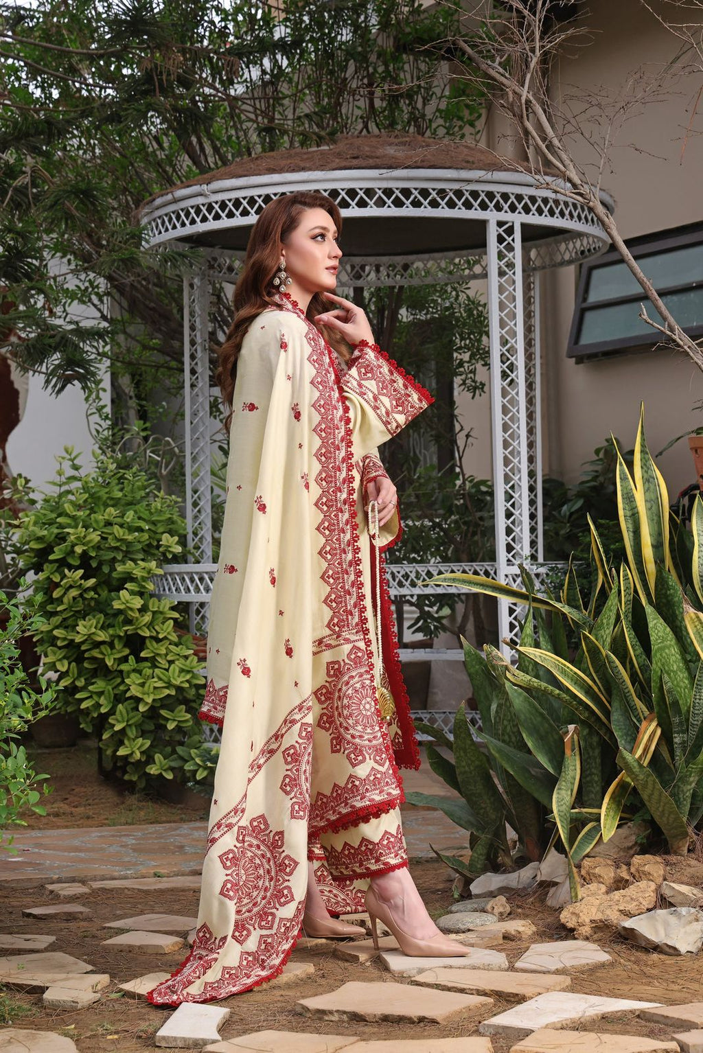 ANEELAS LAWN LUXURY 3PC UNSTITICH FULLY EMBROIDERED
